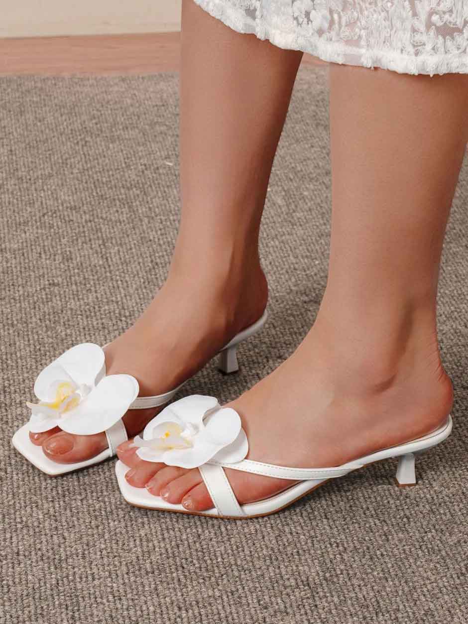 Archidea - Fin sandal med lille hæl og pyntet med en orkidé